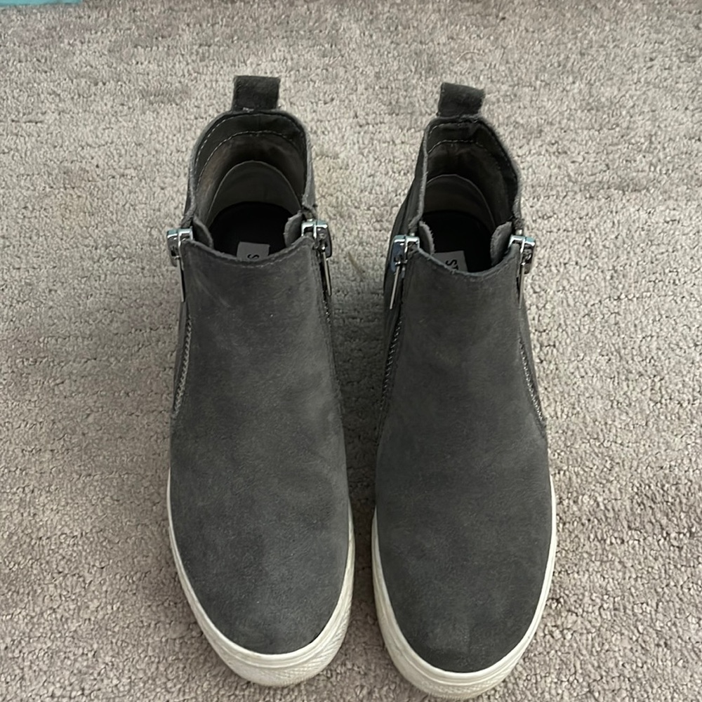 Gray Steve Madden Platform Zip Up Sneakers sz 6 Wedgies